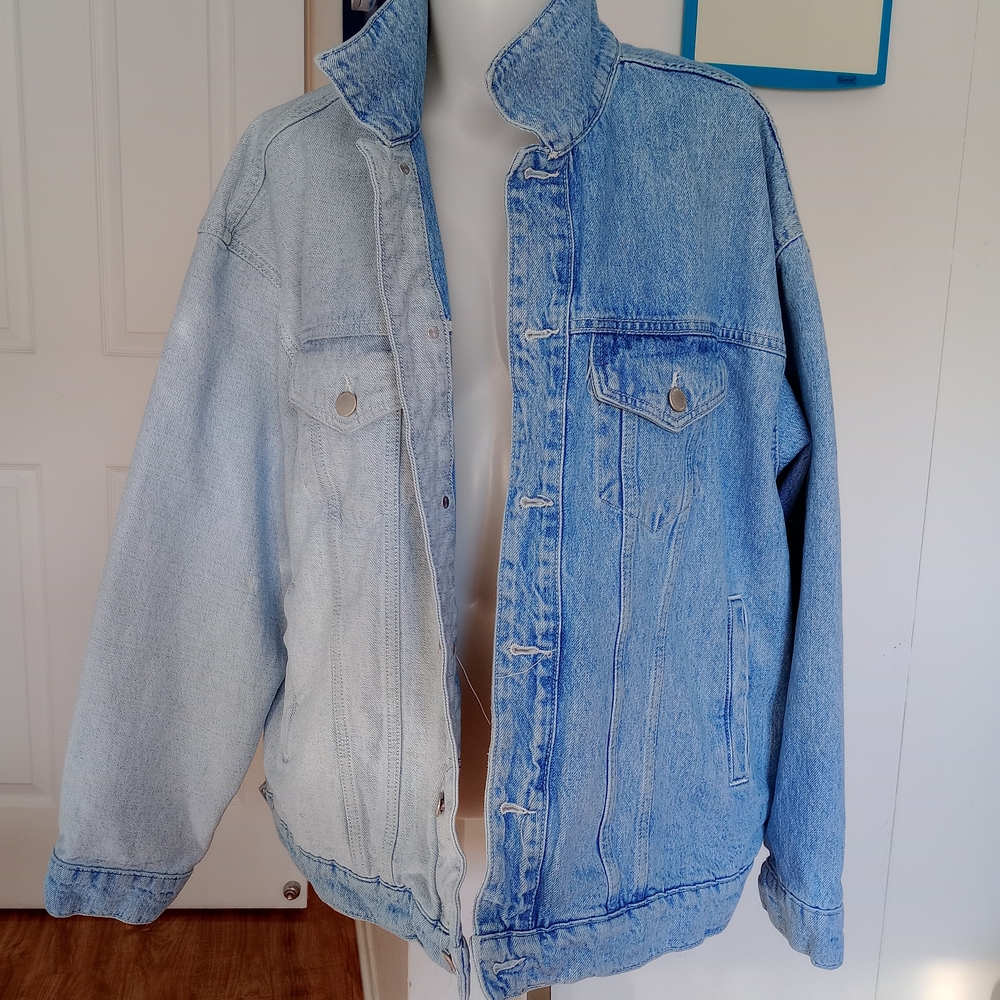 Pull&Bear Two-Tone Blue Denim Jacket